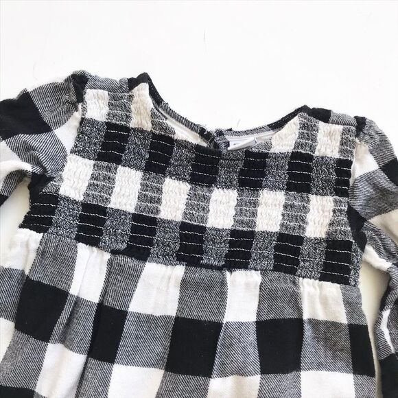 Old Navy buffalo plaid smocked  jumpsuit VGUC 6-12 months - Picture 2 of 6